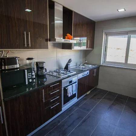 Beach View 度假居 *