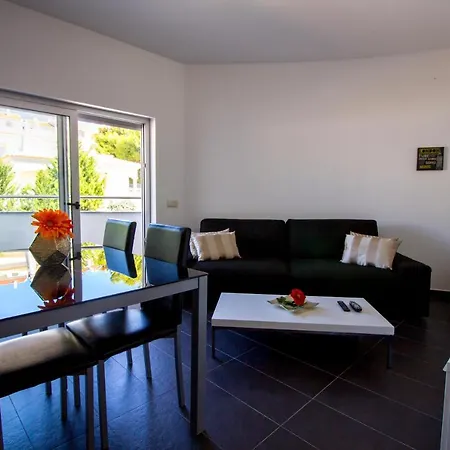 Beach View 度假居 *