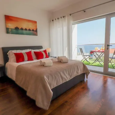 Feriehus Beach View *